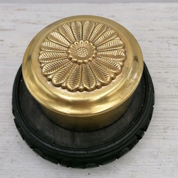 Vintage Brass box, Carved Brass box,Box for jewelry, Unique box,Small Box brass with lid