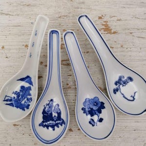 Kinesisk nudelsked, sällsynt vintagesked i porslin, blå och vita risskedar, orientalisk sked, kinesisk rissoppasked, asiatisk sked