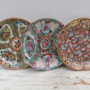 Vintage ~5,4" kinesisk rosmedaljong orientaliska tallrikar, Rose Familje kinesiska tallrikar, unika tallrikar kinesiska, sällsynta samlartallrikar