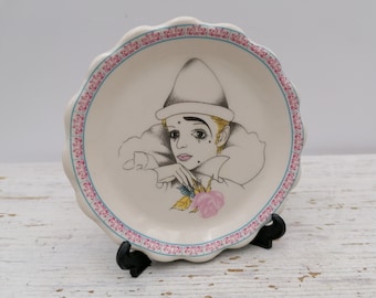 Vintage Keramik kleiner Teller mit Pierrot, weißer Teller mit Pierrot, kleiner Pierrot Teller, Sammlergeschenk Pierrot