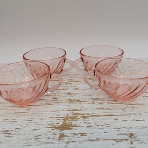 Set of 4 Cup coffee Arcoroc France,Arcoroc pink Glass, France Pink Glass, cup pink Glass, set cup coffee France, Small cup of coffee,