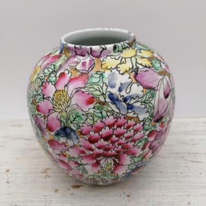 Vintage 5.2 Chinese Large Chinese Mille Fleur Ginger Jar / Thousand Flowers Design / Hand-Painted