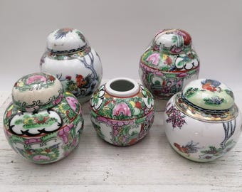 Vintage Chinese 3.8" Ginger Jar with Lid, Lidded Small Round Vase,Rooster Chinese Collectible Vase, Rose Familie Chinese Vase, Rare Vases