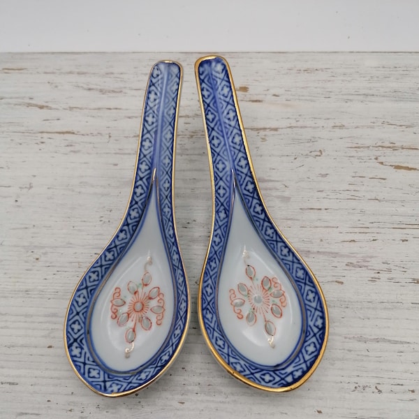 Set of 2 Vintage Porcelain Soup Spoons, Hand Painted Noodle Rice Spoons, Blue Porcelain Chinese Spoons, Asian Oriental Porcelain Decor