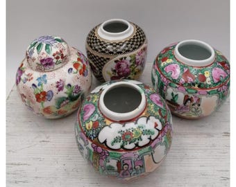Vintage 4.2" Ginger Jar with Lid, Hand-painted Vase, Flower Decor Vase, Familie Rose Asian Ginger Jar, Collectible Jar, Home Decor