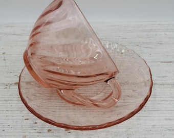 Tazza da tè/caffè vintage Arcoroc Luminarc Rosalline con piatto, Francia Tazza da caffè rosa, Tazza da caffè, Arcoroc Francia, Utensili da cucina