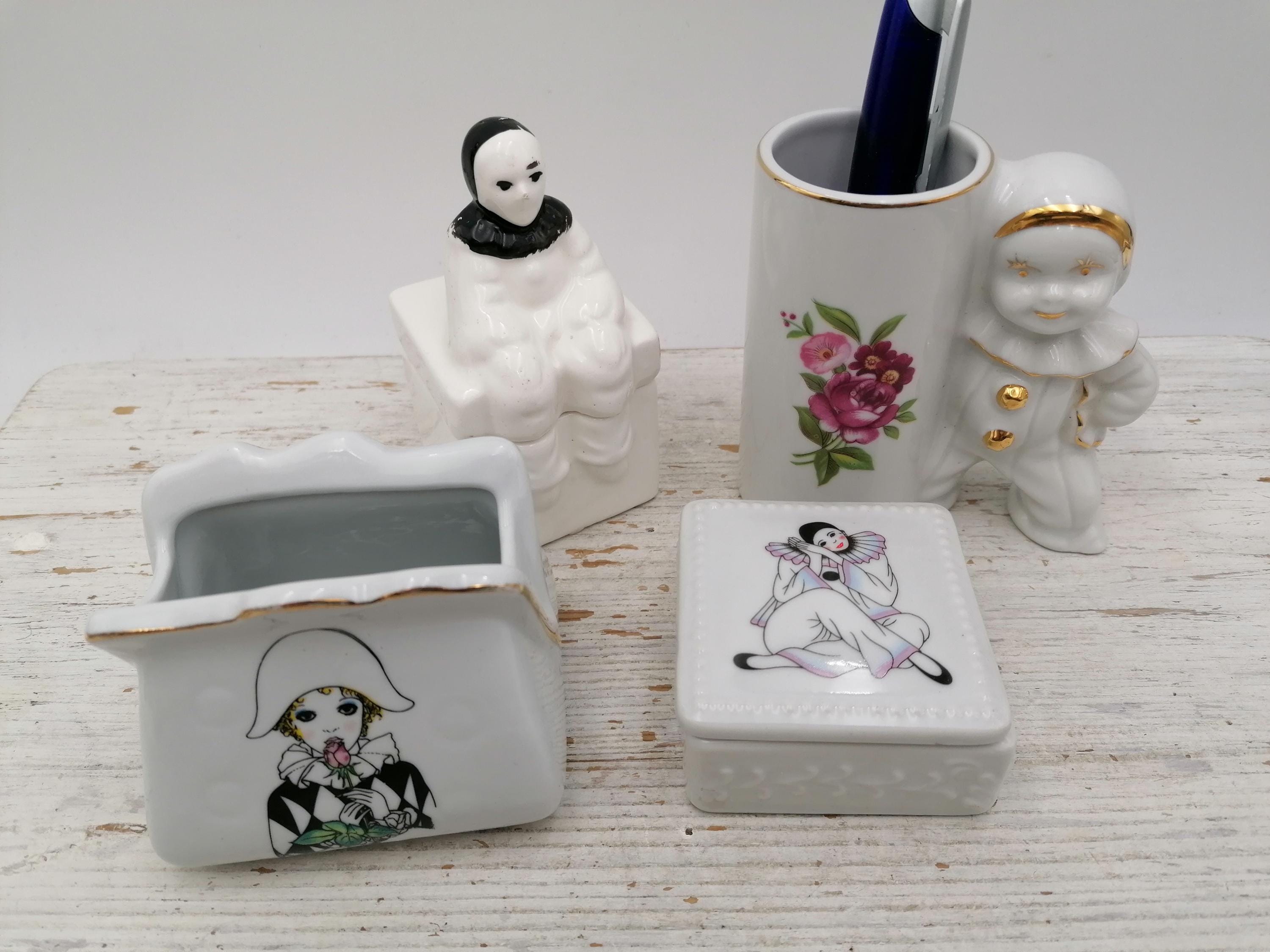 ピエロの絵柄のジュエリーボックス、ピエロの形をしたジュエリー