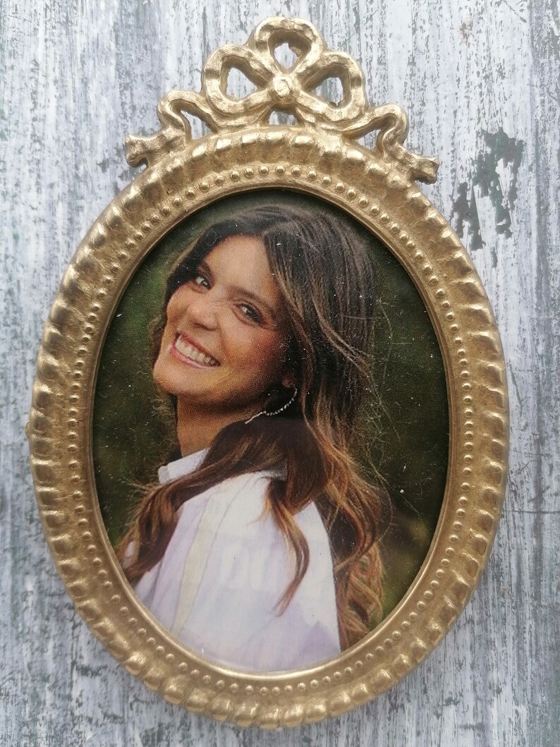 Vintage Brass Oval 4.8"Photo Frames,rare oval frame, Small oval frame for wall, small Brass frame image 6