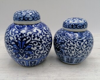 Set of 2 Blue Chinese Vase, Big and Small Porcelain Vases, Blue Vases with a White Flower Decor, Orienta Porcelain