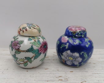 Set of 2 Chinese Floral Decor Vases, Oriental Porcelain Vases, Rare Vases, Asian Home Decor , Set of 2 Chinese Vases with Lid