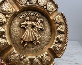 ヴィンテージ真鍮製丸型灰皿、タバコ用灰皿 4 個、彫刻灰皿