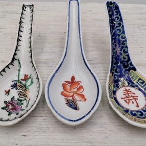 Vintage Chinese Spoon, Chinese Porcelain Spoon,Blue Mun Shou Spoon,Hand Painted Asian Spoon, Chinese Spoon ,Asian Spoon
