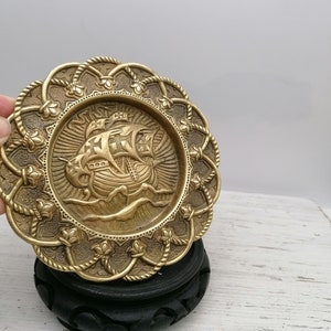 Vintage Brass  Round Ashtray, brass Cigarette Ashtray, Carved Brass Ashtray, Collectible Ashtray,Cold unique Ashtray, Decorative Ashtray