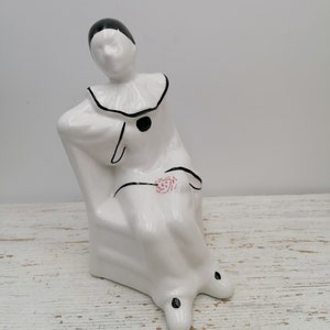Figurine de clown Pierrot vintage, Statue de Pierrot en porcelaine, Figurine de Pierrot assis, Statue de Pierrot blanc, Cadeau de collectionneur, Décoration d&#39;intérieur
