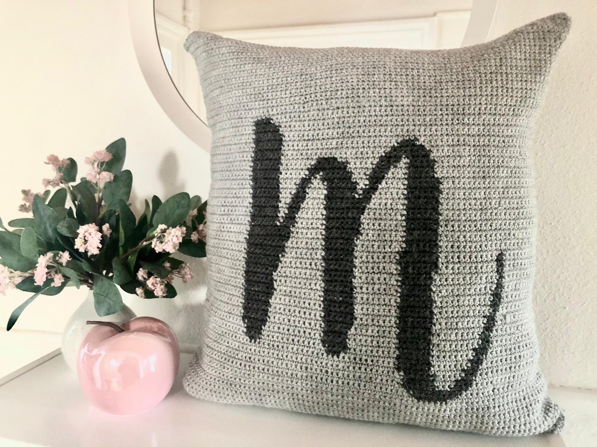 TRIENCY Personalized Monogram Pillow Case Initial Letter Throws Pillowcase  Custom Pillow Cover with …See more TRIENCY Personalized Monogram Pillow