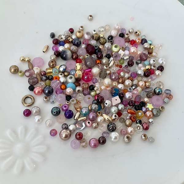 Bead Sweepings, mixed medium size beads, pearls, glass and others, bead soup, for jewellery making, beading projects and crafts