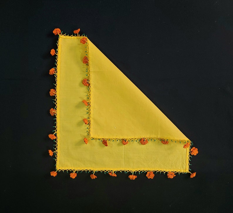 Embroidery Hanky with Flowers Lace Border and Corners Floral Hankie Vintage Yellow /& Orange Edge Hankie Flower Corner Handkerchief