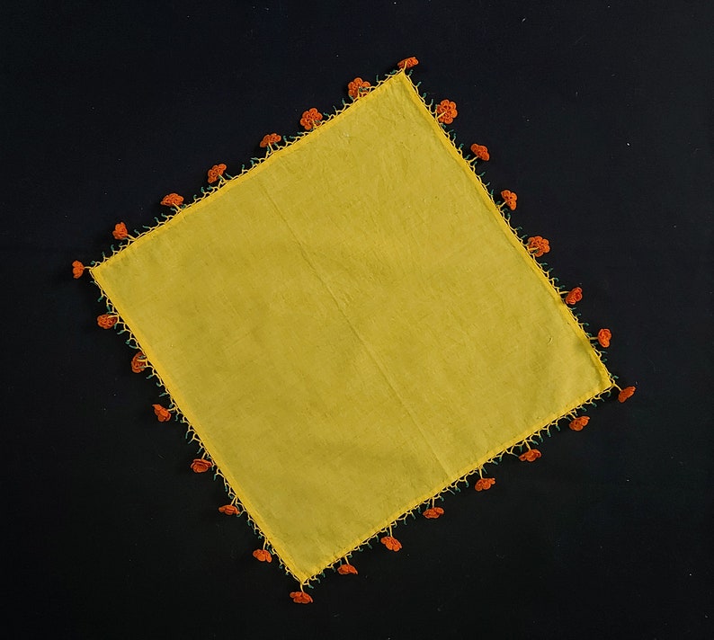Embroidery Hanky with Flowers Lace Border and Corners Floral Hankie Vintage Yellow /& Orange Edge Hankie Flower Corner Handkerchief