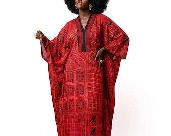 Ręcznie farbowany, długi kaftan Adire, rubinowoczerwony kaftan Adire, sukienka do kostek z batiku Yoruba, afrocentryczna długa sukienka w jednym rozmiarze, sukienka afrykańska