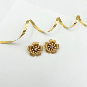 Oscar De La Renta Flower Earrings