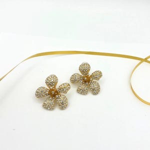 Oscar De La Renta Crystal Flower Earrings