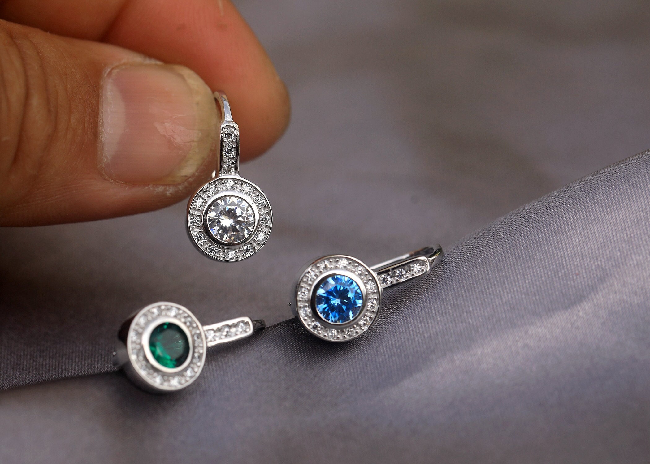 Boucles D'oreilles Dormeuses Style Art Déco - Argenté Avec Strass CZ Blanc - Rondes - Neuf Sans Emballage - Bijou Fantaisie élégant
