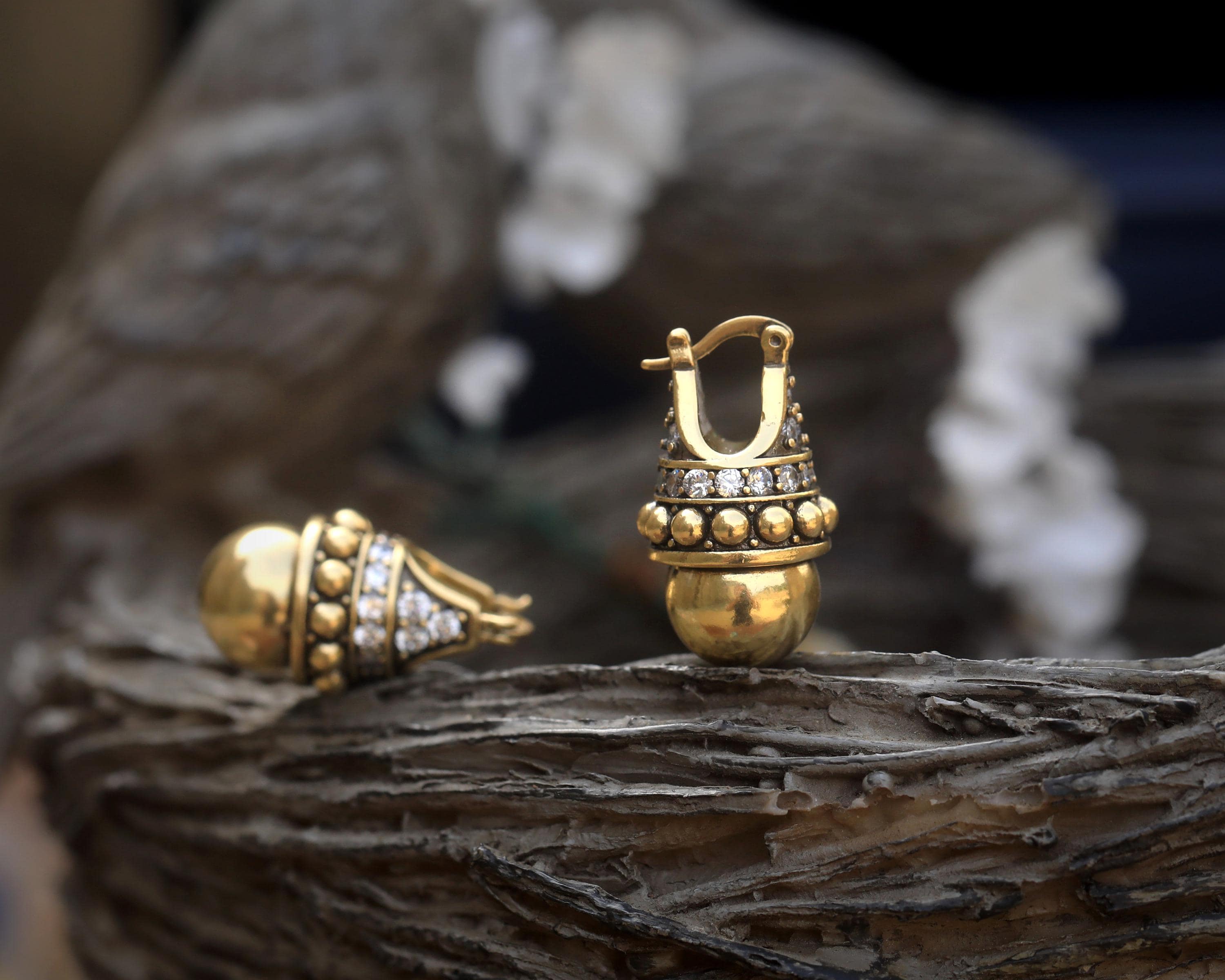 Chanel rose earrings España