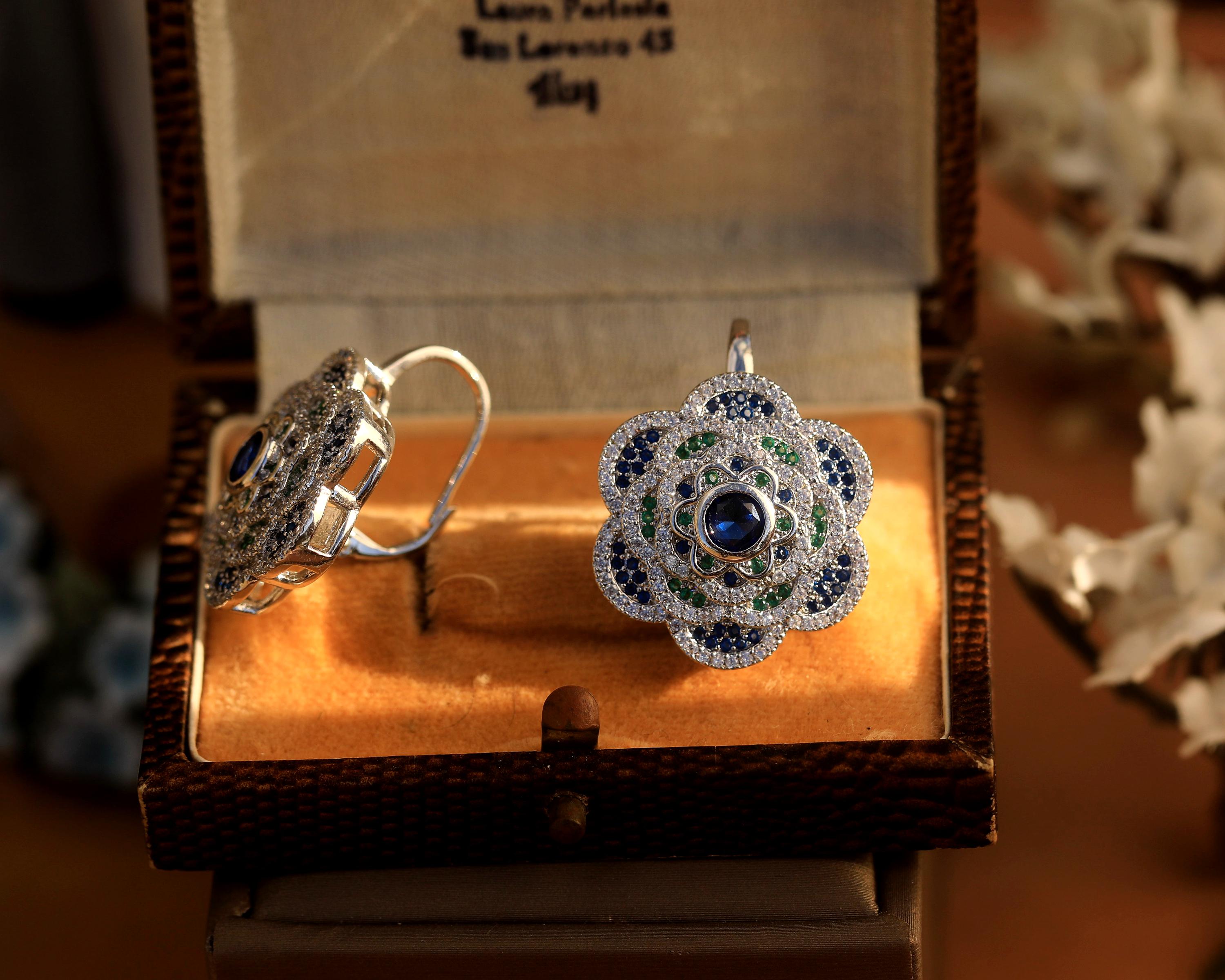 BOUCLES D'OREILLES ART DÉCO OPALES ET DIAMANTS Christie's