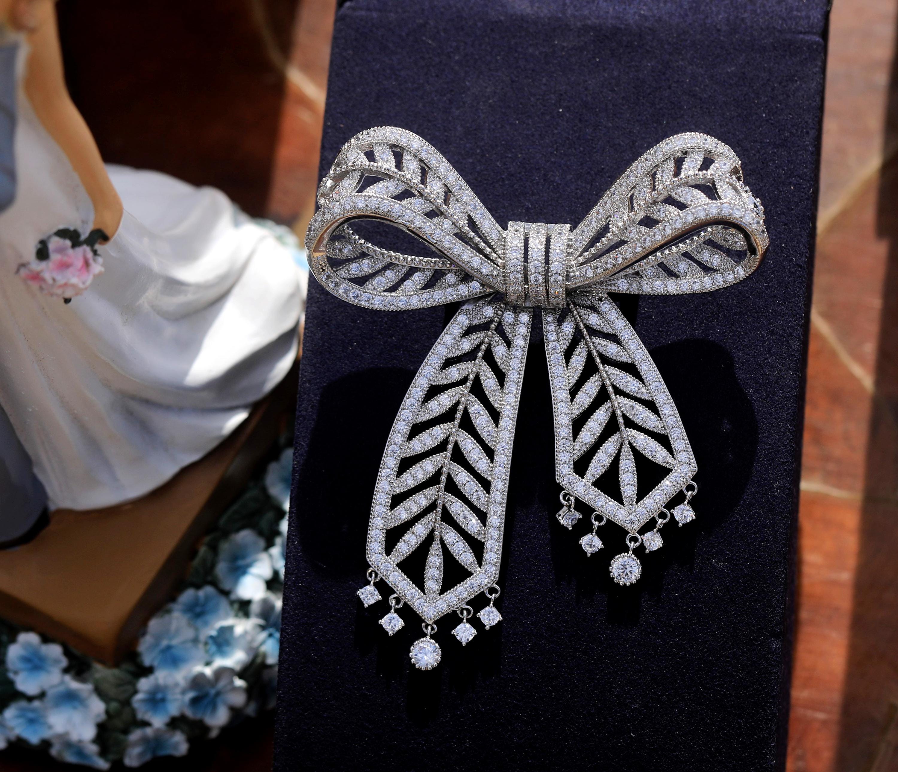 Grande Broche Vintage Style Inca - Reproduction Louvre - État Impeccable - Occasion
