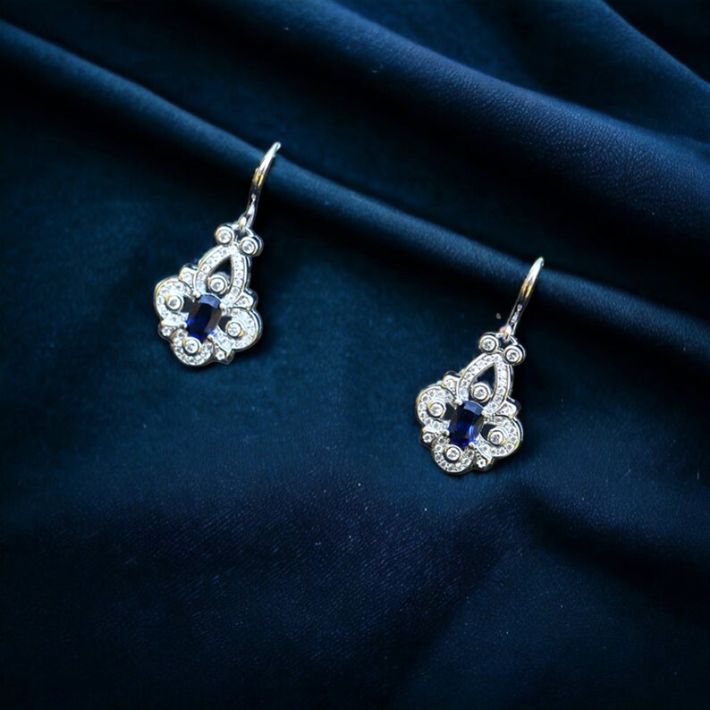 Boucle d'Oreille Hypoallergenisk Virkad Argent Massif 925 Argenté CZ Belle Epoque Petite Goute Blommor Trèfle Bleu Marine Mariage bild 6