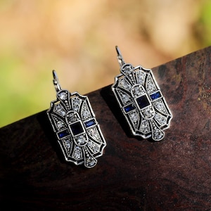 Boucles D'Oreilles Dormeuses Argenté Antique Art Déco Avec Strass Noir - Modèle QD32