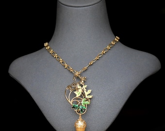 Superbe Collier & Broche Original Long Sautoir Réglable Art Nouveau Doré Mat Branche de Feuille d'érable Email Vert Souris Jaune Plaqué Or