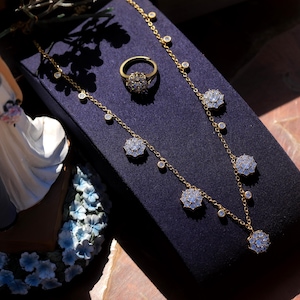 Collier Vintage Doré De Créateur Micris - Bijou Rare Et Antique - Occasion Avec Traces D'usure