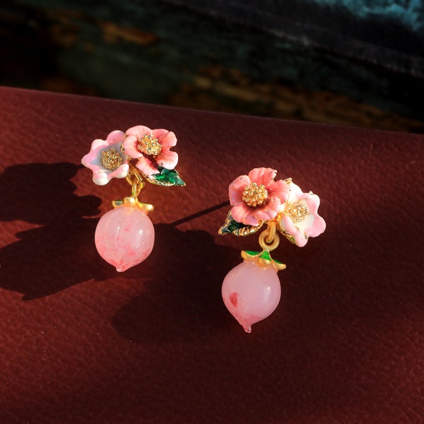 Boucles d'Oreilles Art Déco Clous Petite Fleur Email Rose Blanc Peche en Verre Rose Style Murano Vintage Style 1920s Mariage