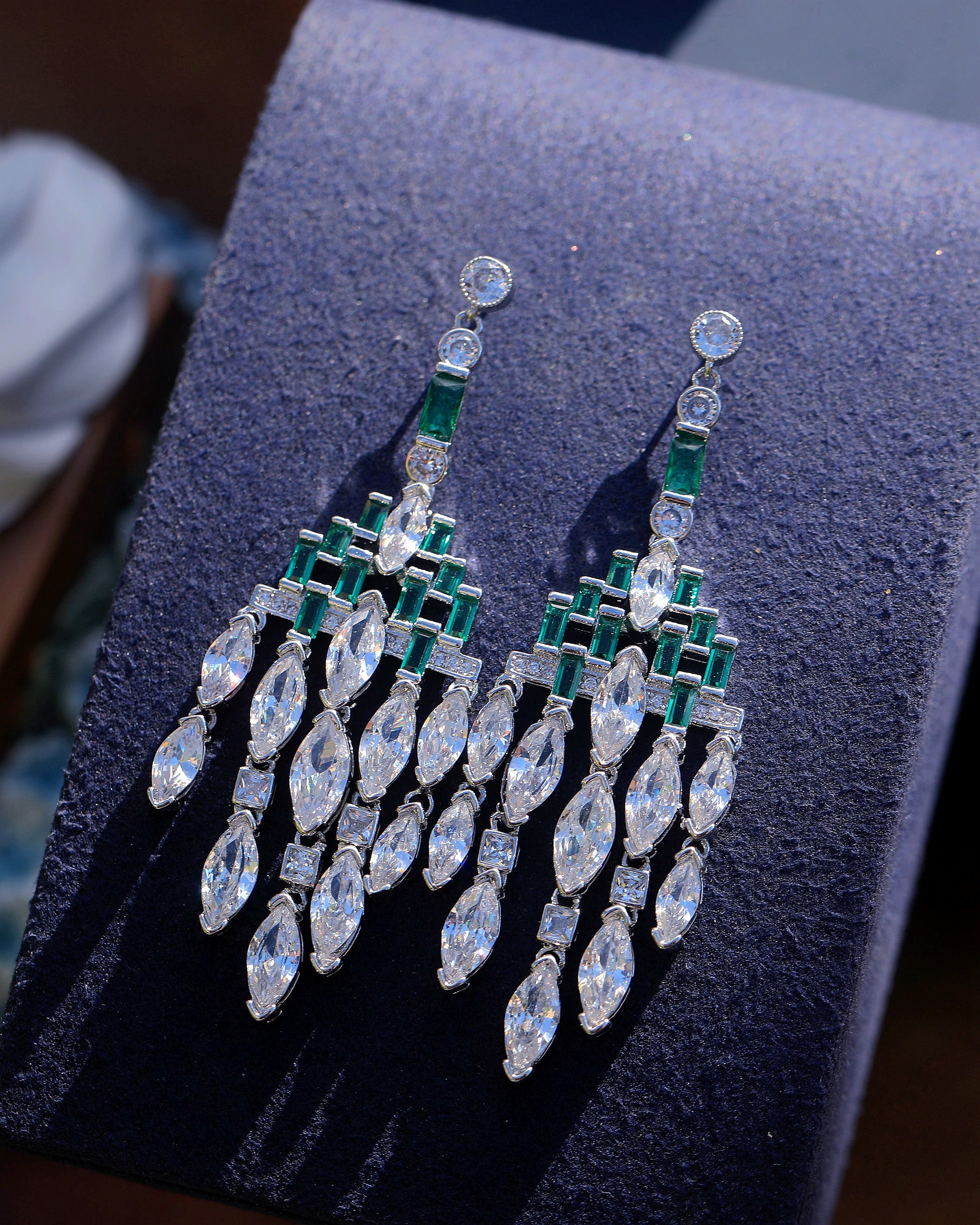 Boucles D'oreille Clous En Argenté Style Art Déco Vintage Avec CZ Baguette Blanc
