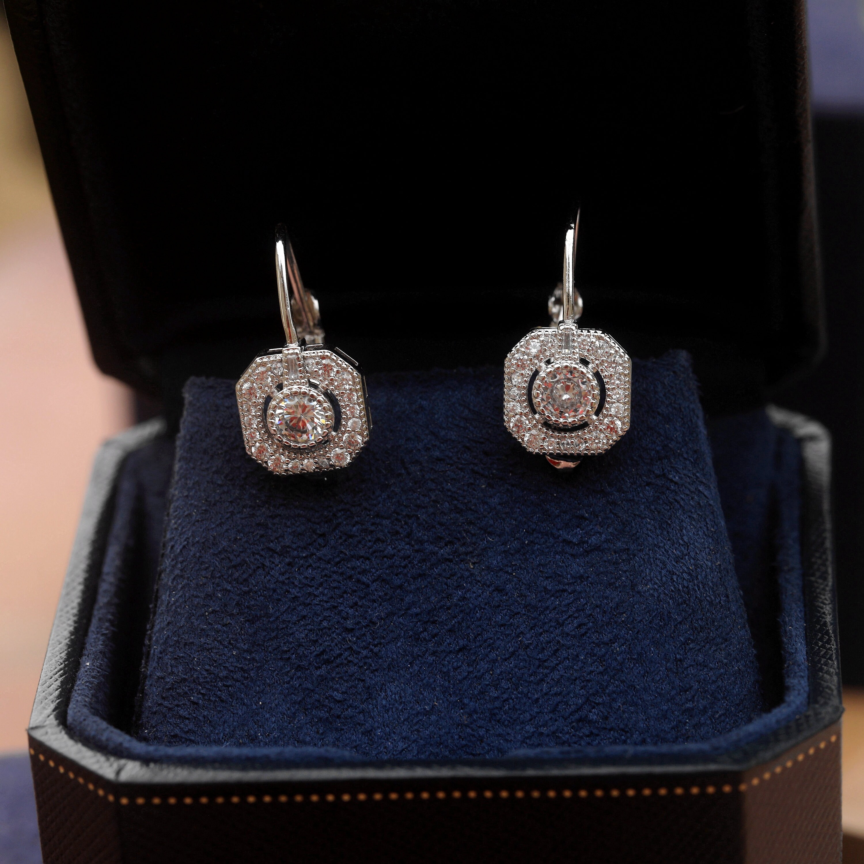 Boucles D'oreilles Pendantes Art Déco - Argenté, Carré Vert CZ - Fantaisie