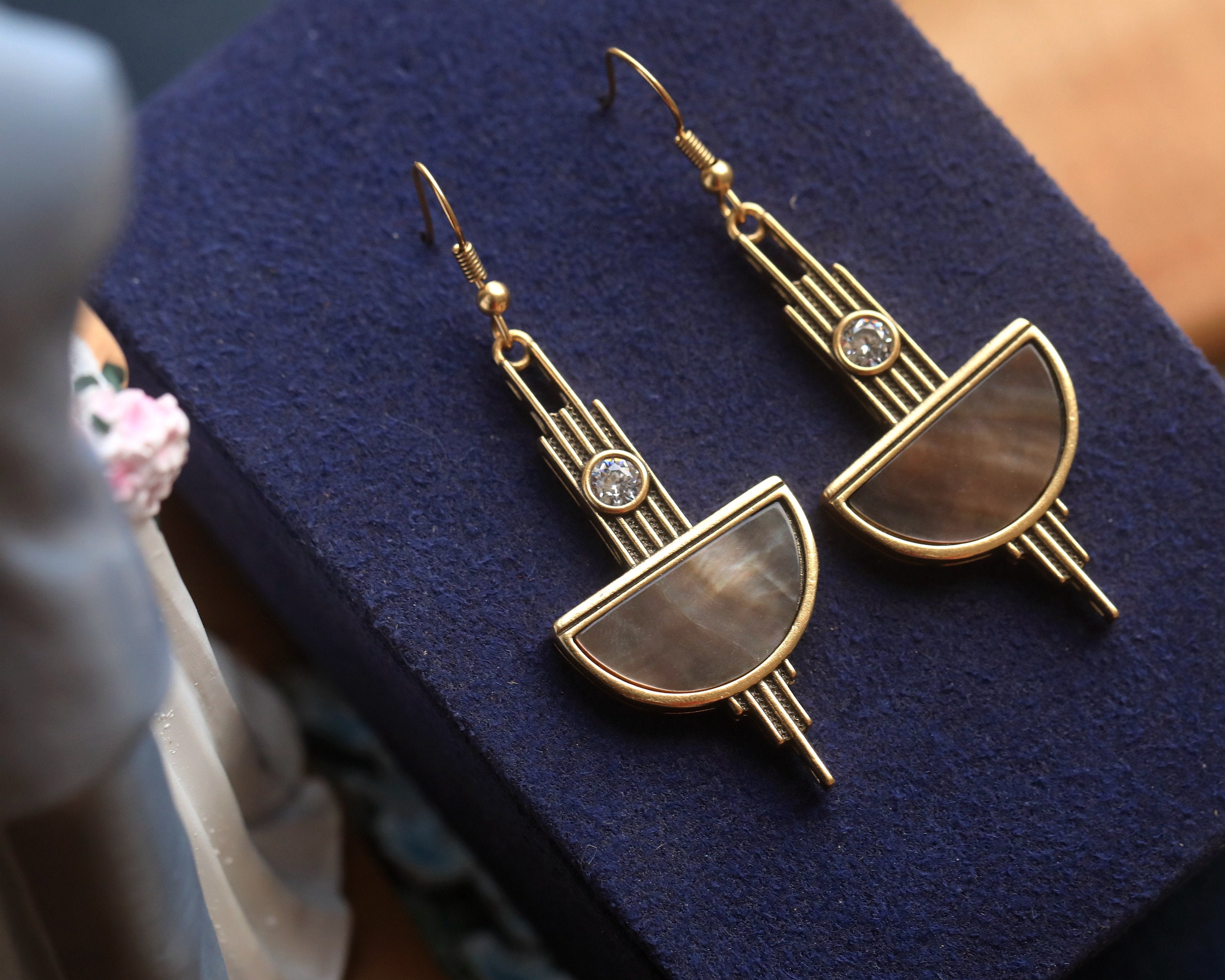 Boucles D'oreilles Crochet Argenté Antique - Style Art Déco Avec CZ Bleu