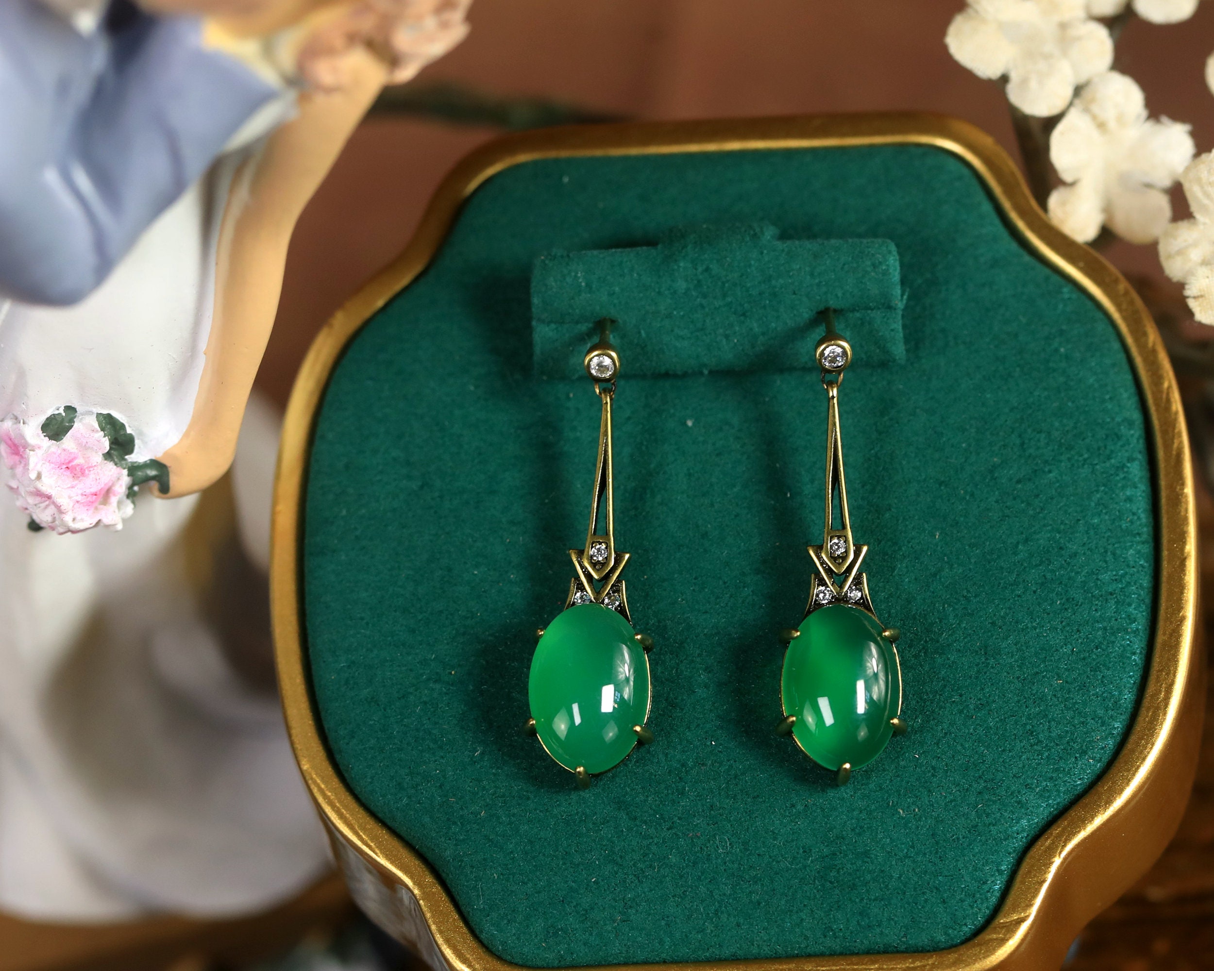 Boucles D'oreilles Clous Art Déco Argenté Avec CZ Vert - Style Great Gatsby - Fantaisie En Laiton