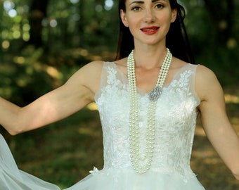 Collier Sautoir Chaîne Argenté Multi Trois Rangs Long Fausse Perle en Verre Blanche Art Deco Vintage Style Mariage