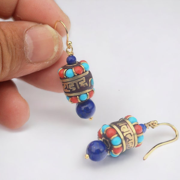 Boucles d'oreilles Crochet Clip on à Vis Non Percées Doré Connolaire Perle Tribal Tibétain Bouddhique Rouge Turquoise Jade Lapis Or Plaqué