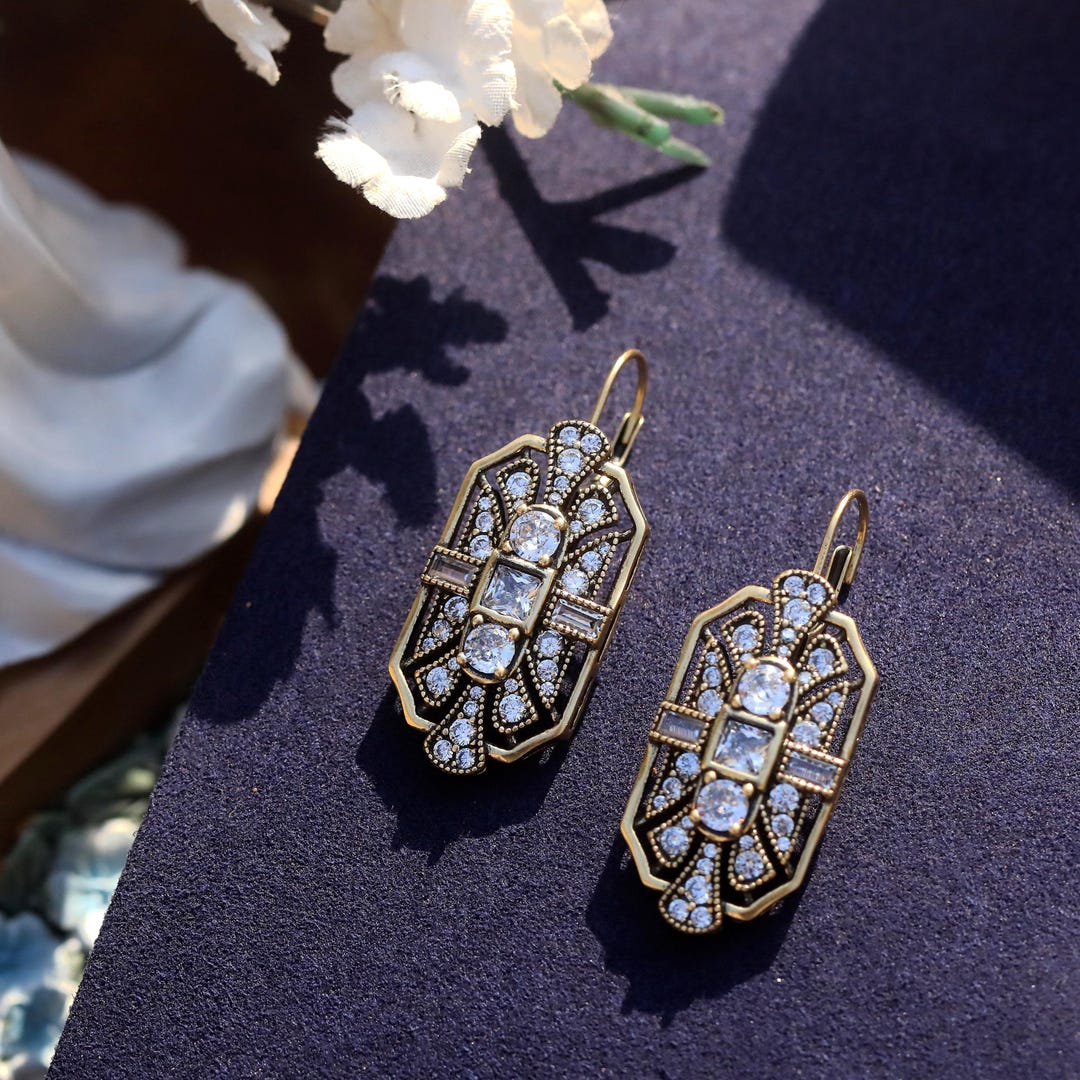 Boucles D'oreilles Pendantes Art Déco – Doré Antique, Rond CZ Blanc – Laiton, Fantaisie