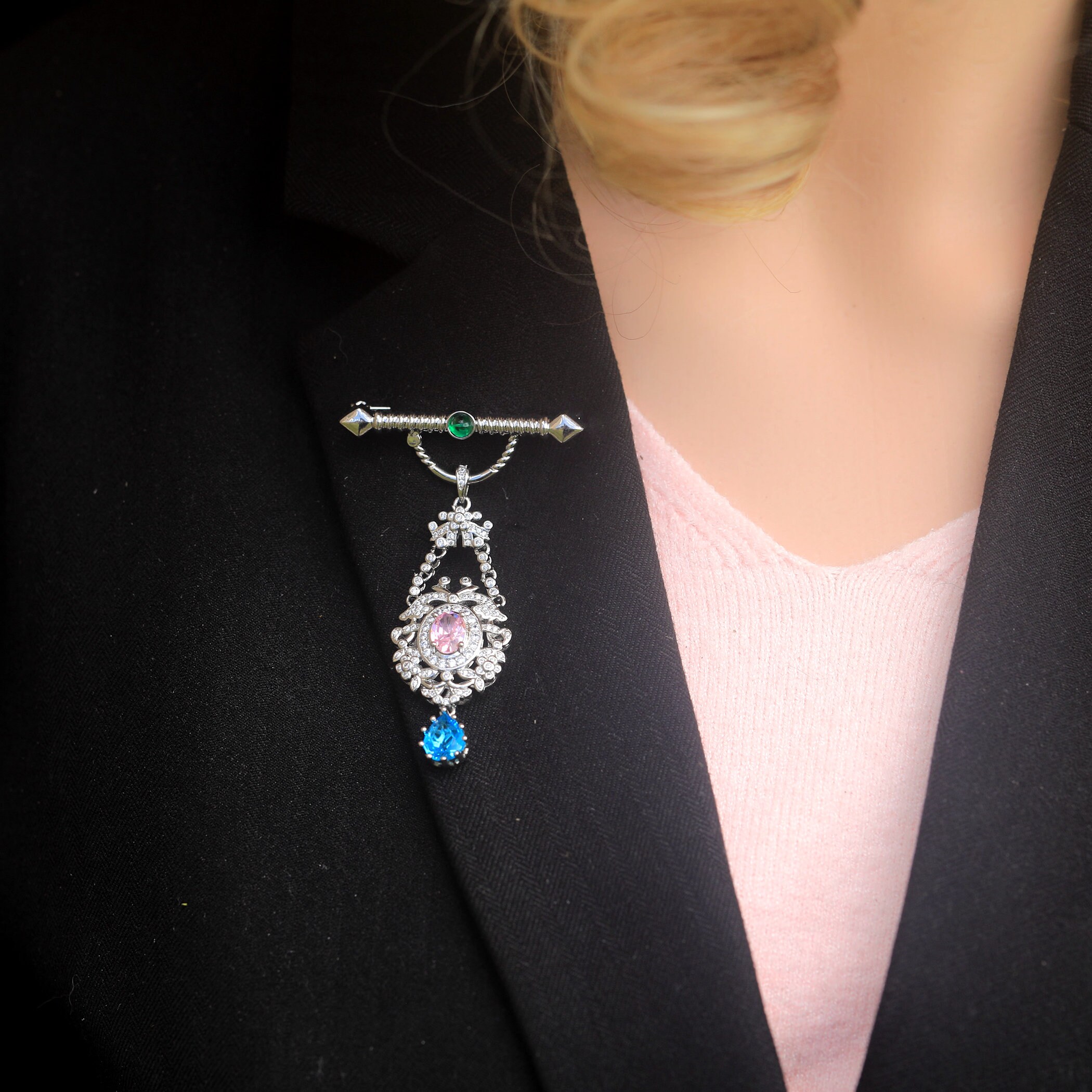Broche Vintage Style Belle Époque En Dentelle Florale Avec CZ Vert - Réf. SC22