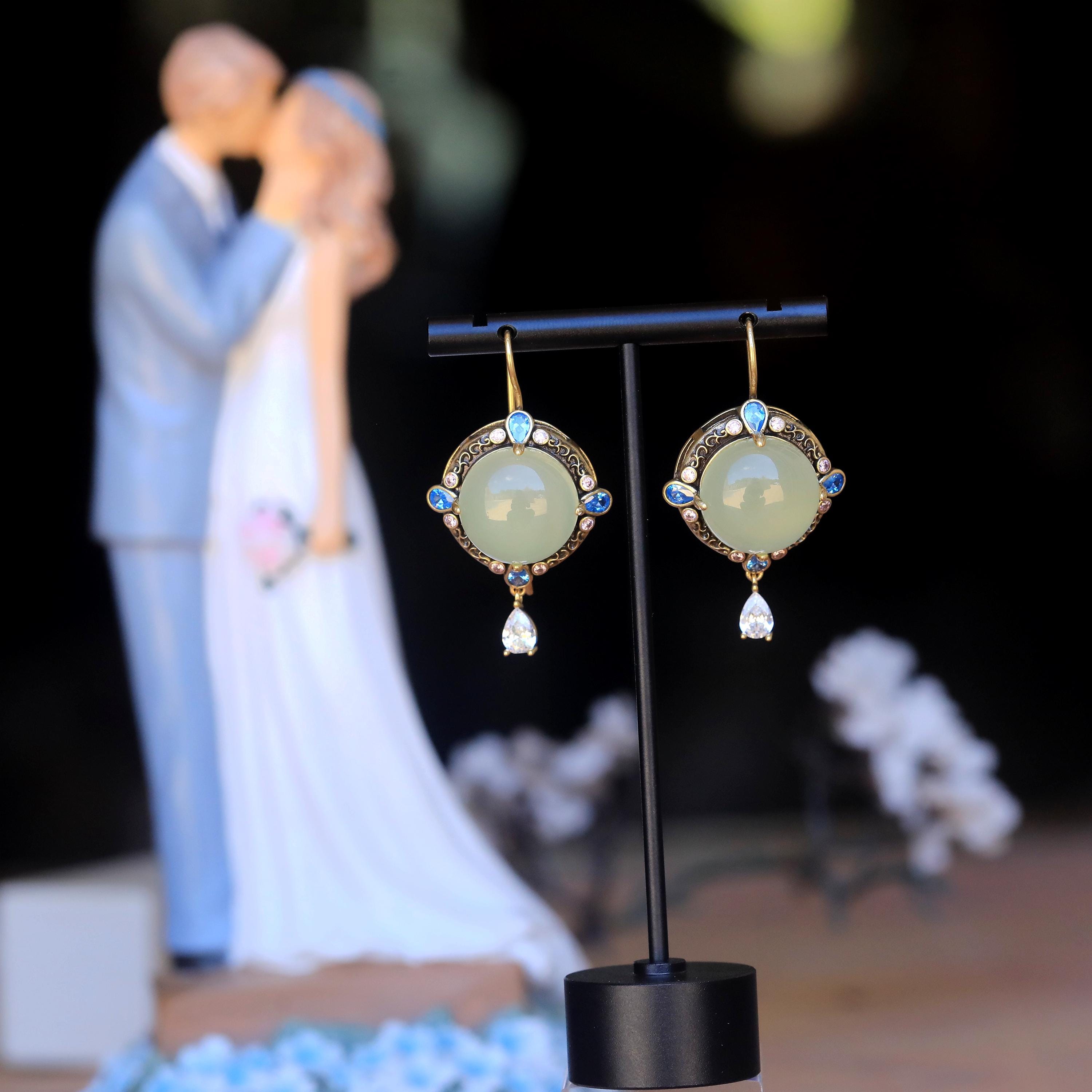 Boucles D'oreilles Dormeuses Cristaux émail Vert Vintage - Très Bon état, Sans Marque, Référence 2664