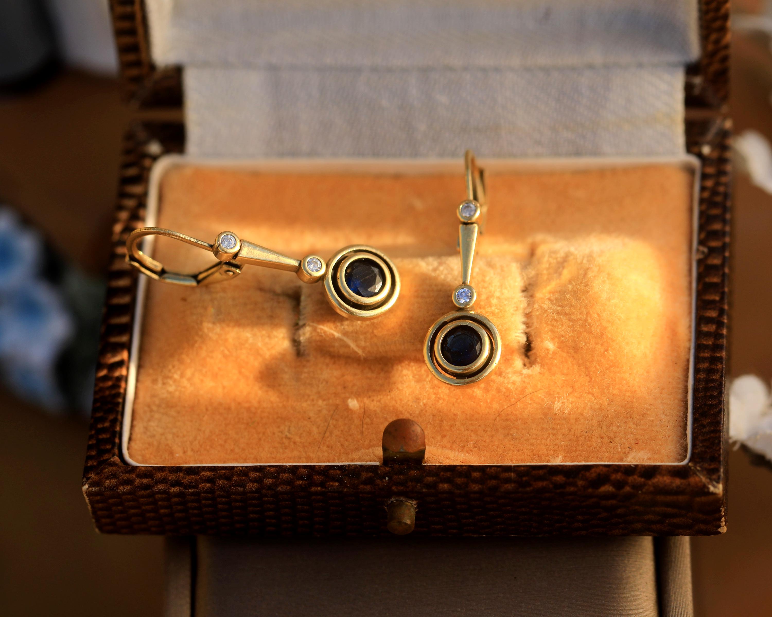 Boucles D'Oreilles Dormeuses - Style Art Déco - CZ Bleu Sur Or Antique - France