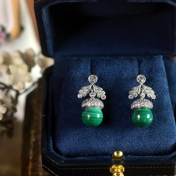 Boucles d'oreille Acorn Clous Clip su Petit Lampadario Serti CZ Perle CZ Vert Malachite Stile vintage anni '20 Mariage Rhodié Vieilli