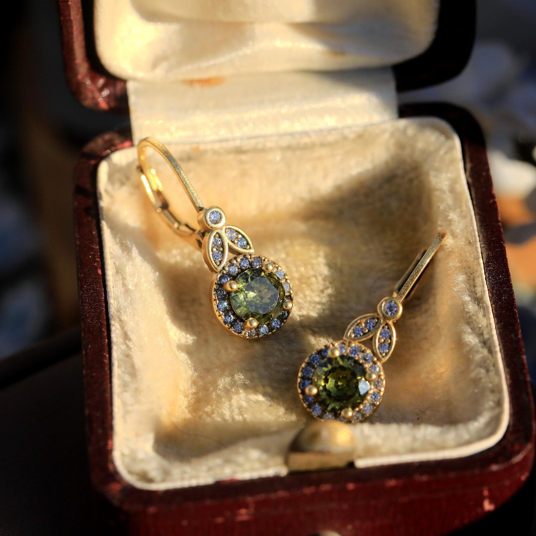 Grosse Boucles d'oreilles Dormeuse Doré Serti CZ Bleu Rond
