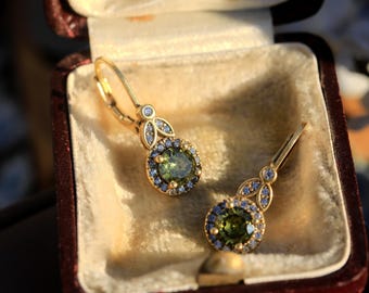 Boucles D'oreilles Dormeuses Doré Antique Perle Multicolore - Modèle Vert Doré Avec Cristaux CZ, Neuf