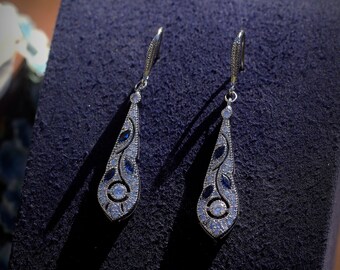 Boucles D'oreilles Pendantes Crochet Argenté - Style Belle Époque, Serties De CZ Vert - Neuf Sans Emballage