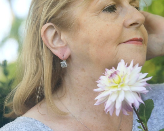 Boucles D'oreilles Dormeuses Argenté Art Déco Carré Avec CZ Blanc - Style Années 1920