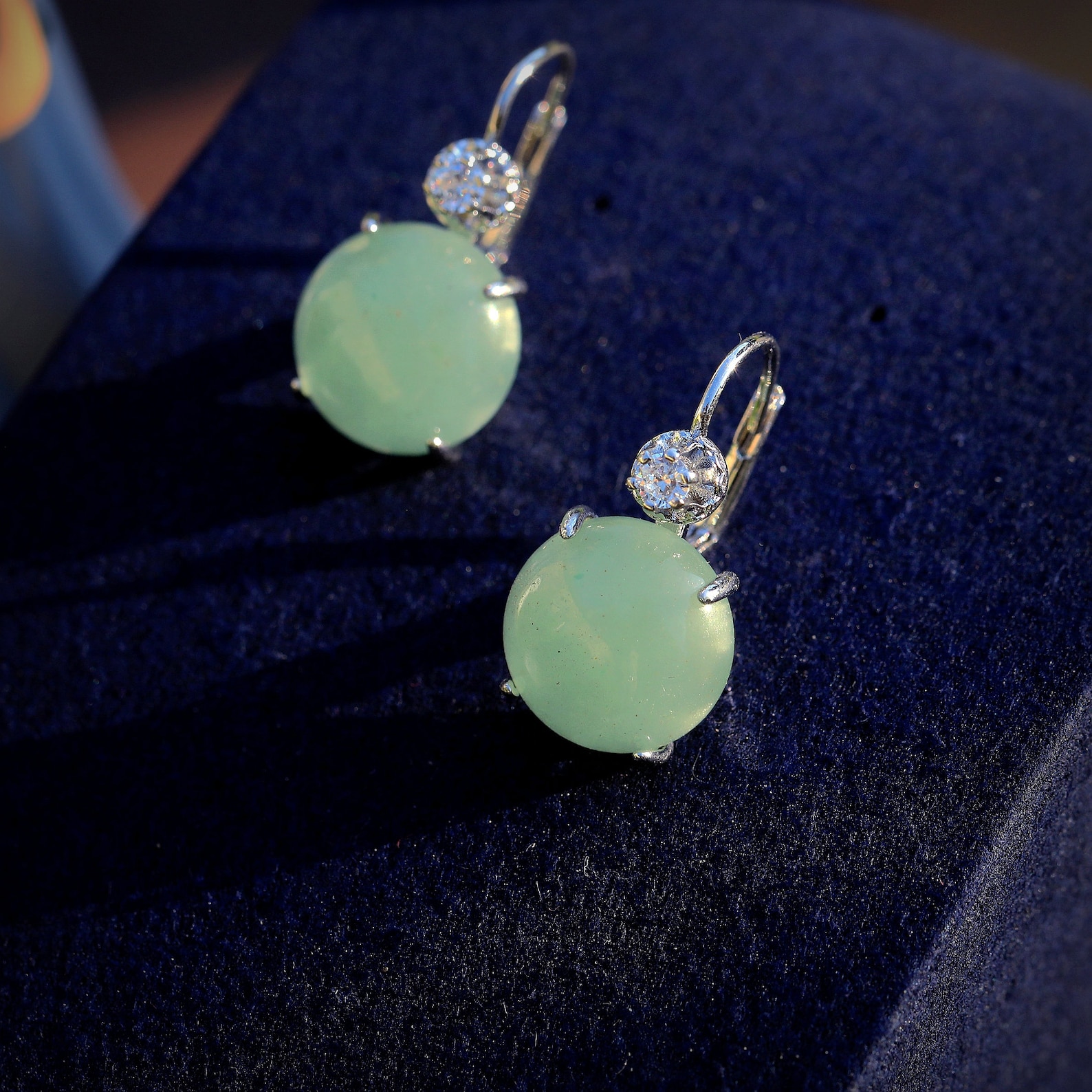 Boucles D'oreilles Dormeuses - Doré, Serti CZ, Perle Blanche Et Turquoise - Modèle ET9 - Neuf Sans Emballage